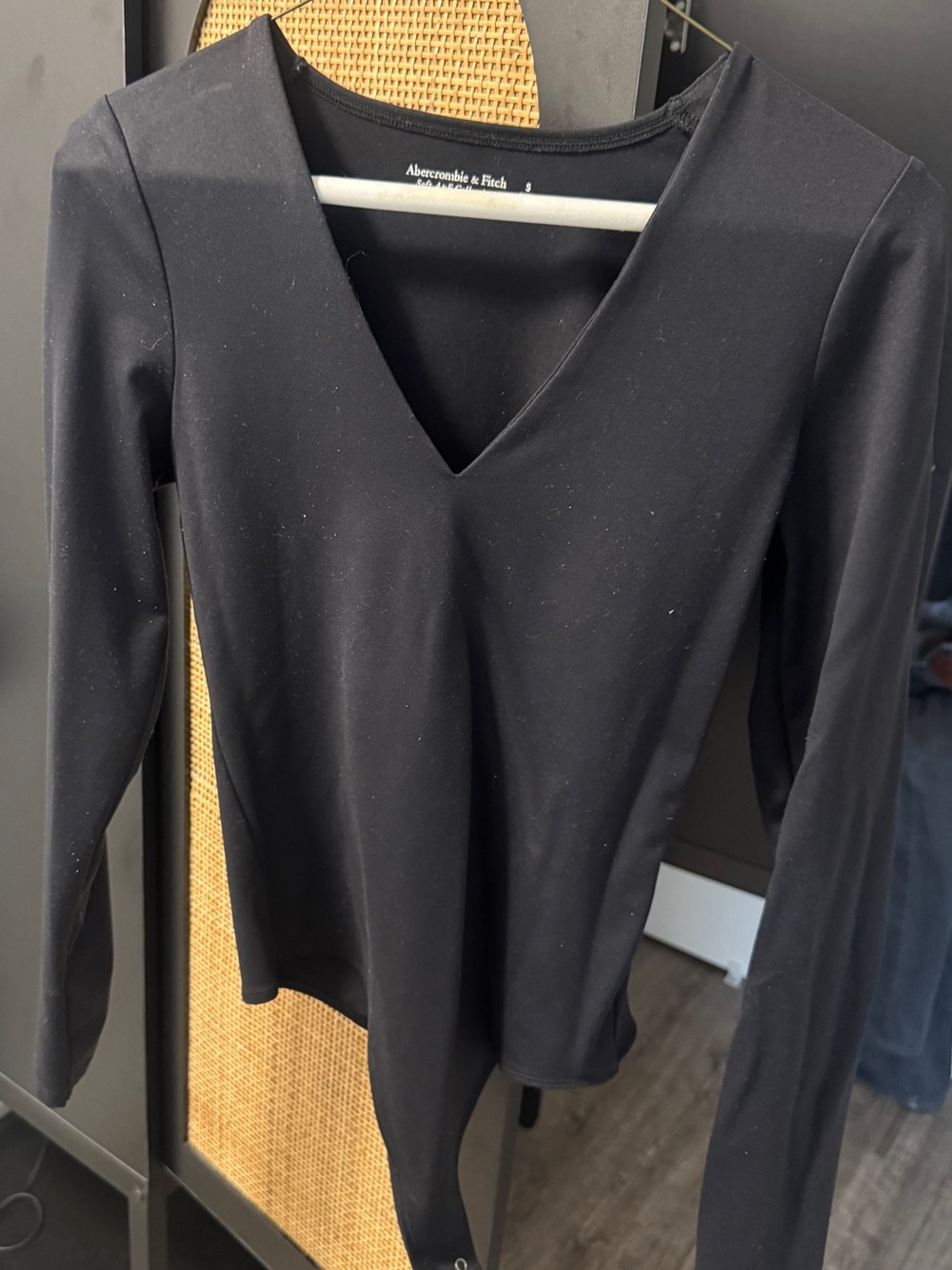 Abercrombie & Fitch Black Long-Sleeve V-Neck Bodysuit